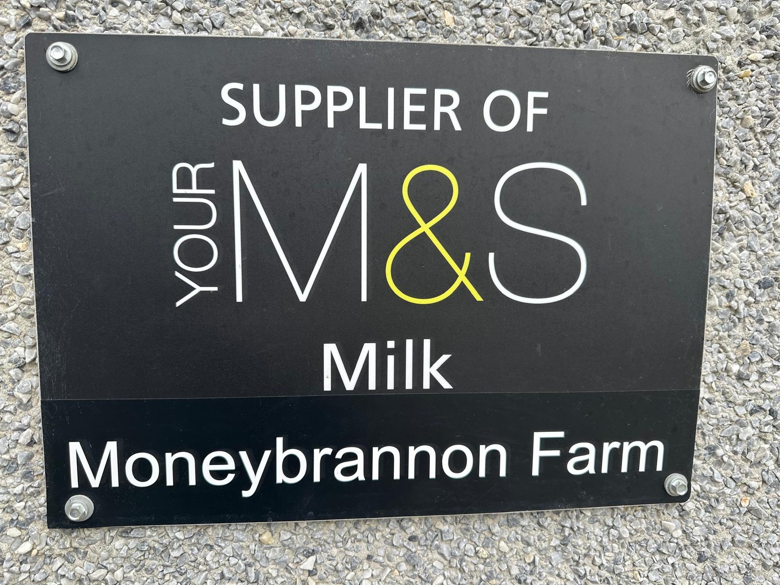 Marks and Spencer supplier sign